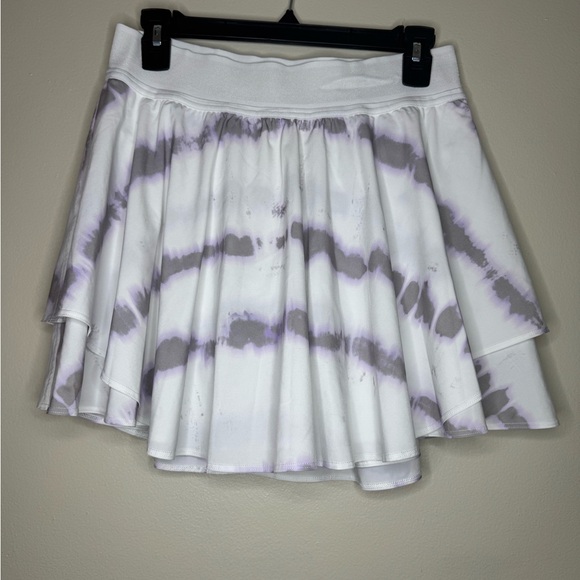 lululemon athletica Dresses & Skirts - Lululemon‎ Tiered Tennis Skirt Size 8 White Tie Dye Skort